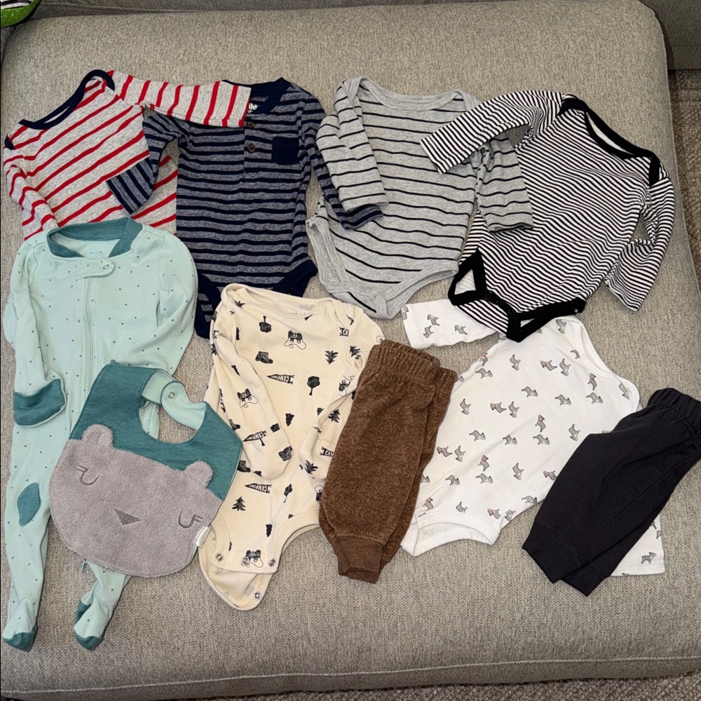 13 pieces of 0-3 month clothes